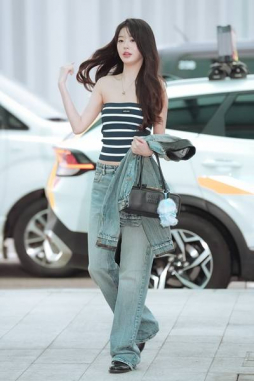 [패션엔 포토] 아이브 장원영, 튜브톱 인형이 떴다! 공항 시선올킬 청청패션 파리 출국길